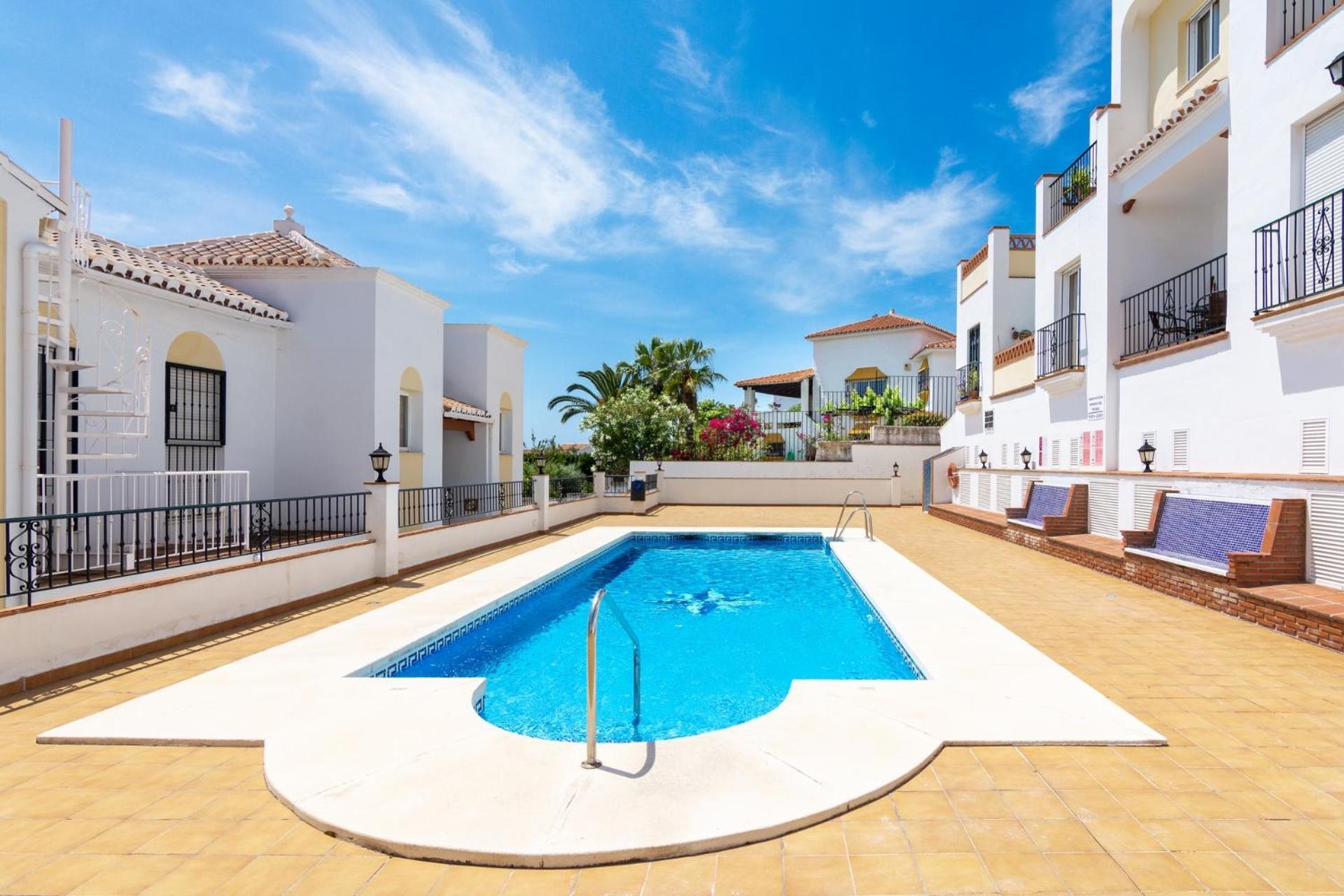 Apartamento Chimenea Playa - 2 Dormitorios Y Terraza Нерха Экстерьер фото